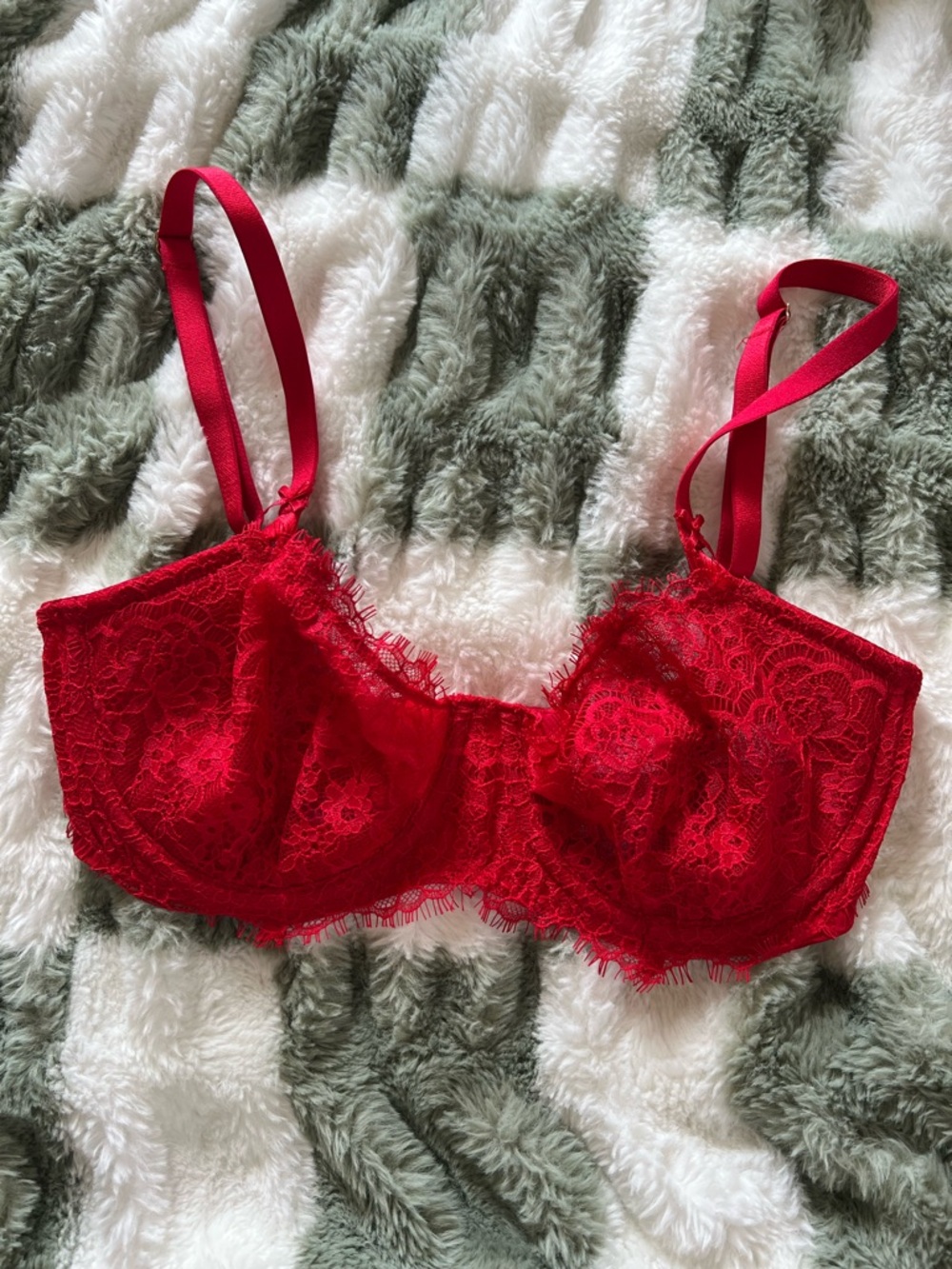 Victoria’s Secret dream angels wicked Red Lace Underwire Bra - Women's Intimates